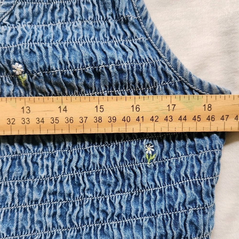 At Last & Co Sleeveless Top Smocked Denim Floral Embroidered Cropped Vintage 90s - Picture 5 of 6